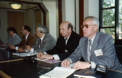 Профессор В.П.Ившин (справа) на научном семинаре в Университете Дюк (Северная Каролина, США)