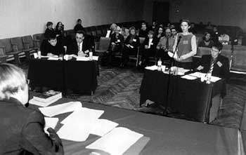 На снимке: судебные дебаты  в Йошкар-Оле,  2001 г.