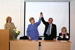министр образования РМЭ Г. Н. Швецова и ректор МарГУ В. И. Макаров