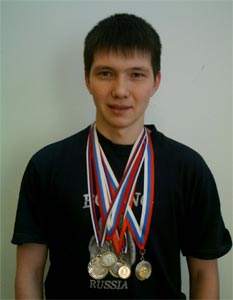 Иванов Николай, студент 4 курса, КМС по лыжным гонкам летнего и зимнего многоборья