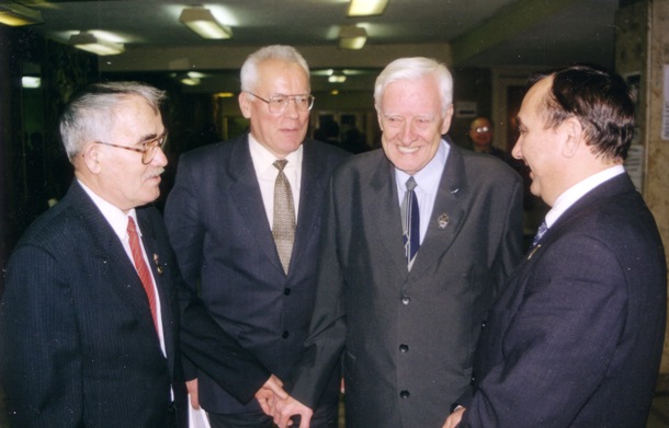 Встреча с тремя ректорами. Справа налево: В.И.Макаров, В.Э.Колла, В.П.Ившин, Г.Н.Айплатов. 25 ноября 2002 года